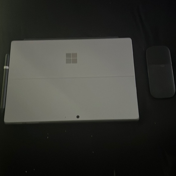Surface pro 7 with mouse keyboard and pen